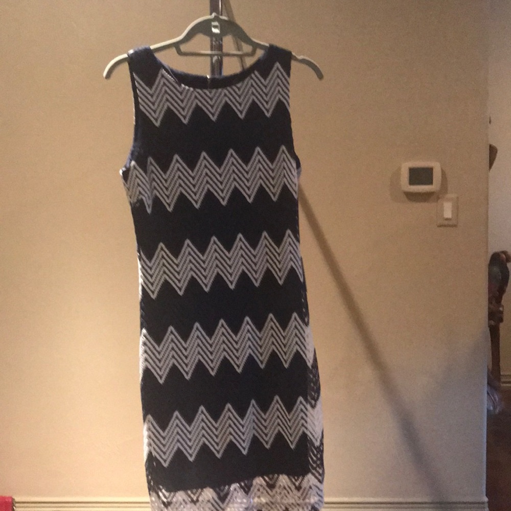 Juniors navy blue and white pattern dress